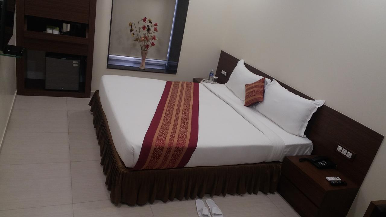 Hotel Ananya Calcutta  Esterno foto
