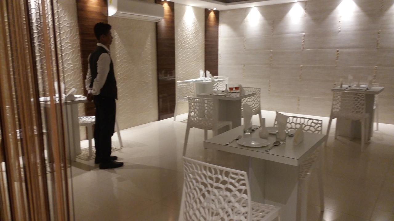 Hotel Ananya Calcutta  Esterno foto